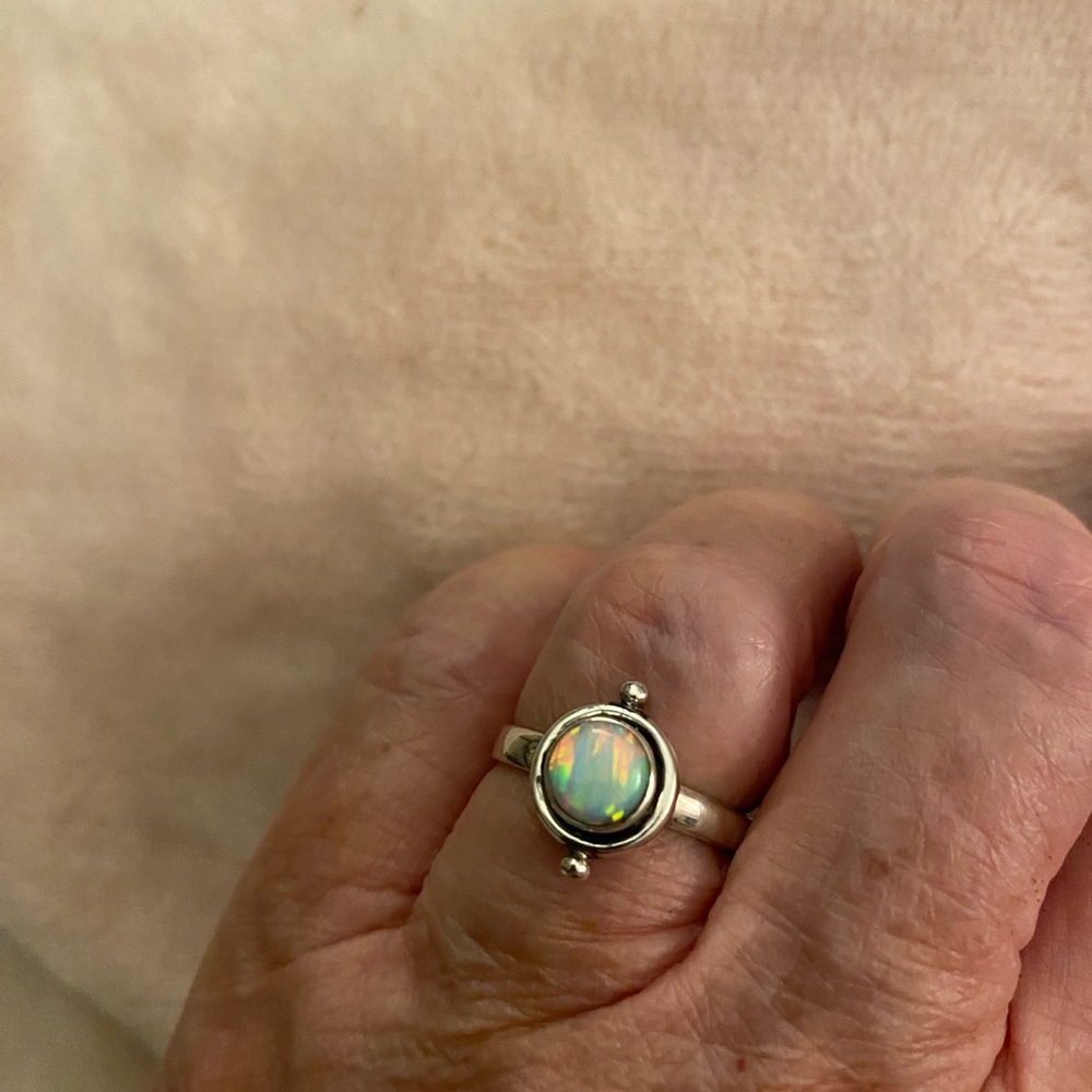 Ring - Picture 2 of 2